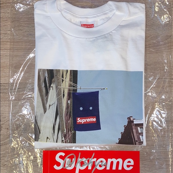 Supreme Banner Tee - Picture 2 of 2